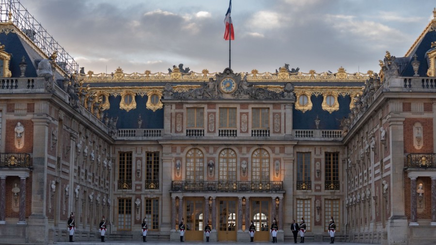 Chateau de Versailles atau Istana Versailles di pinggiran Paris, Prancis./Bloomberg-Nathan Laine