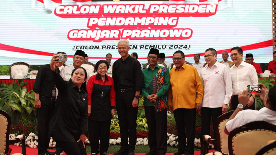 Pasangan calon presiden dan wakil presiden Ganjar Pranowo dan Mahfud MD (Andrean Kristianto/Bloomberg Technoz)