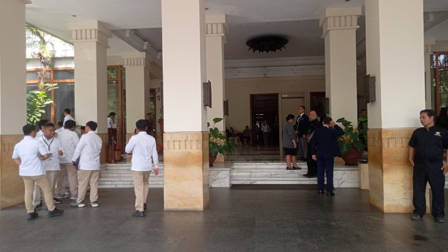 Venue lokasi Rapimnas Partai Gerindra di Hotel Dharmawangsa Jakarta (Bloomberg Technoz/Pramesti Regita Cindy)