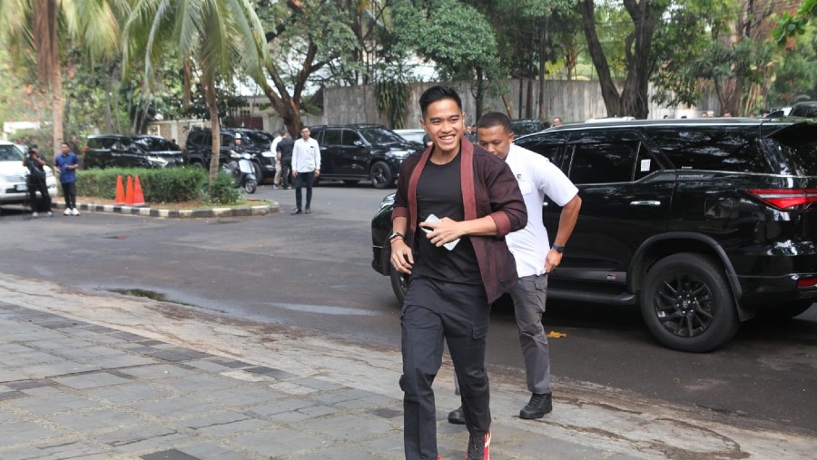 Kaesang Pangarep tiba di Kertanegara, Jakarta (Bloomberg Technoz/Andrean Kristanto)