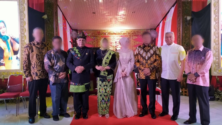 Foto bersama ada Ketua KPK Firli Bahuri dan bos Alexis Alex Tirta (Istimewa)