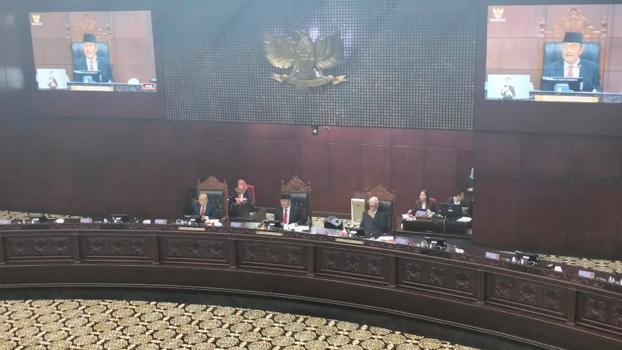 Sidang putusan MKMK putusan dugaan pelanggaran etik Hakim Anwar Usman Cs (Bloomberg Technoz/Sultan Ibnu Affan)