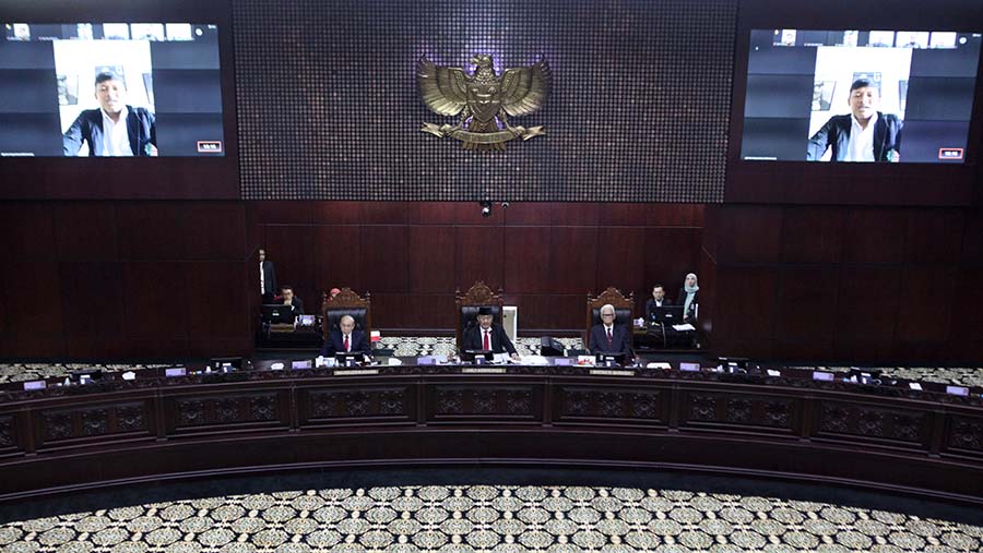 Pelapor sebelumnya meminta agar putusan nomor 90 oleh MK itu dibatalkan.(Bloomberg Technoz/Andrean Kristianto)