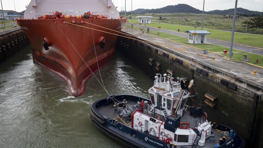 Tanker di Terusan Panama./dok. Bloomberg