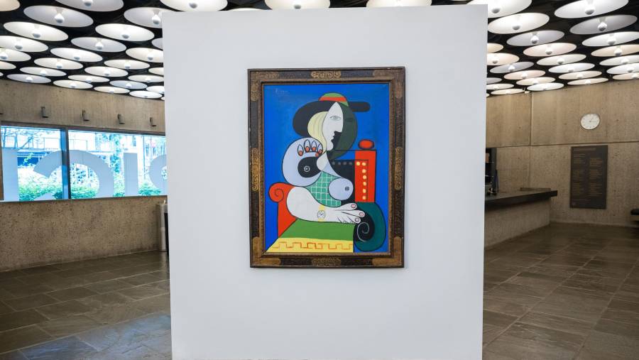 Lukisan Pablo Picasso, Femme à la montre. (Sumber: Bloomberg)