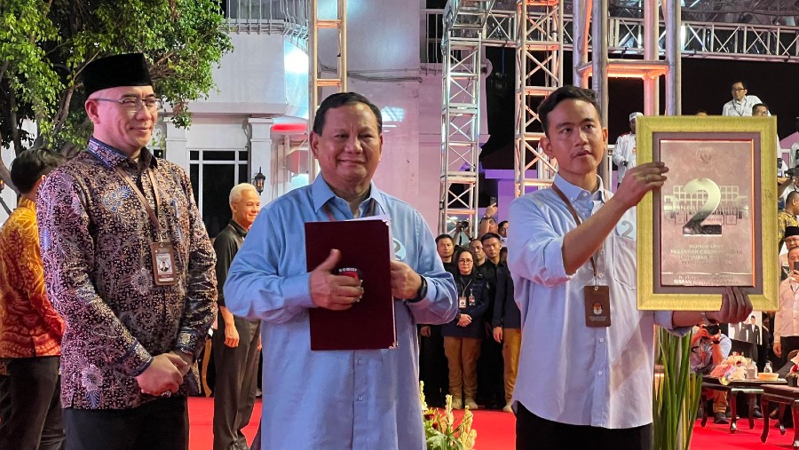 Paslon nomor 2 Prabowo Subianto-Gibran Rakabuming Raka (Bloomberg Technoz/Pramesti Regita Cindy)