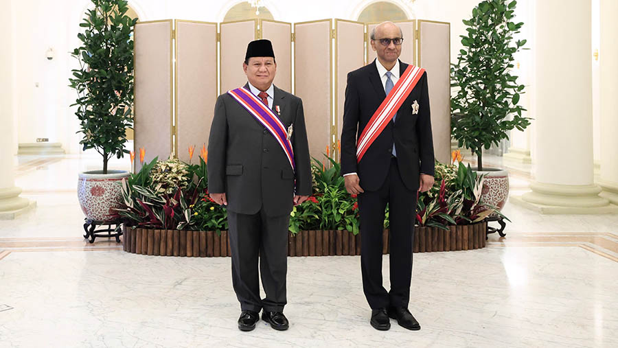 Prabowo Terima Penghargaan Militer Tertinggi dari Pemerintah Singapura. (dok. Humas Kemhan)