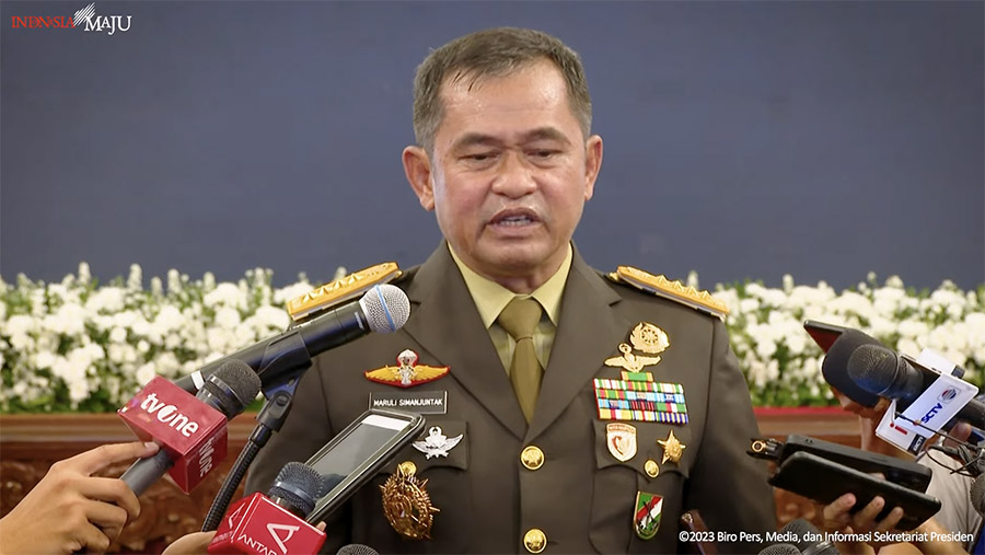 Keterangan Pers KSAD Jenderal TNI Maruli Simanjuntak, Istana Negara, 29 November 2023.  (Tangkapan Layar Youtube Setpres)
