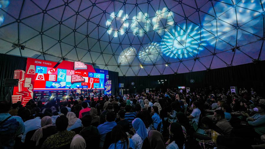 Suasana Pengunjung Memadati Sesi Conference di Indonesia Millennial and Gen-Z Summit 2023 (Dok. IDN Times)