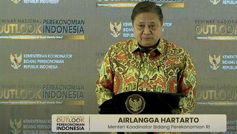 Menko Perekonomian Airlangga Hartarto saat acara Seminar Nasional Outlook Perekonomian Indonesia 2024. (Youtube PerekonomianRI)