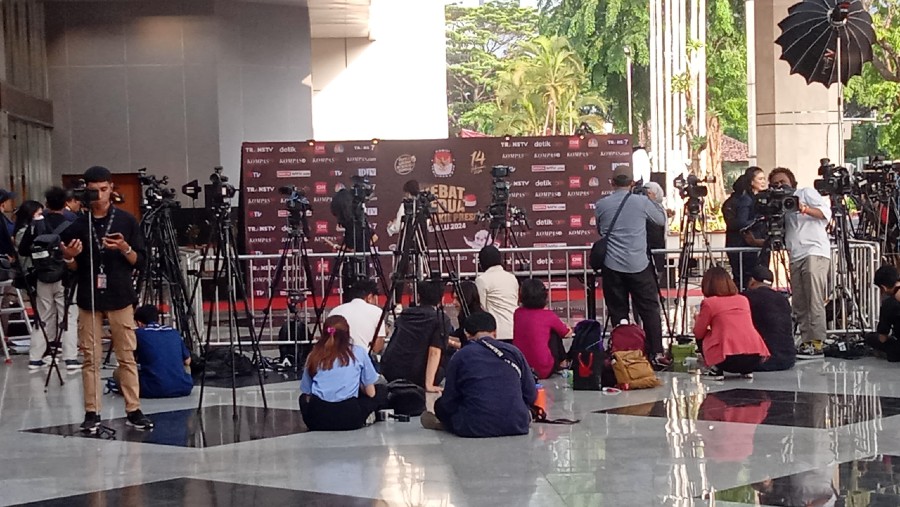 Kondisi venue debat capres di Jakarta Convention Center (JCC) (Bloomberg Technoz/Pramesti Regita Cindy)