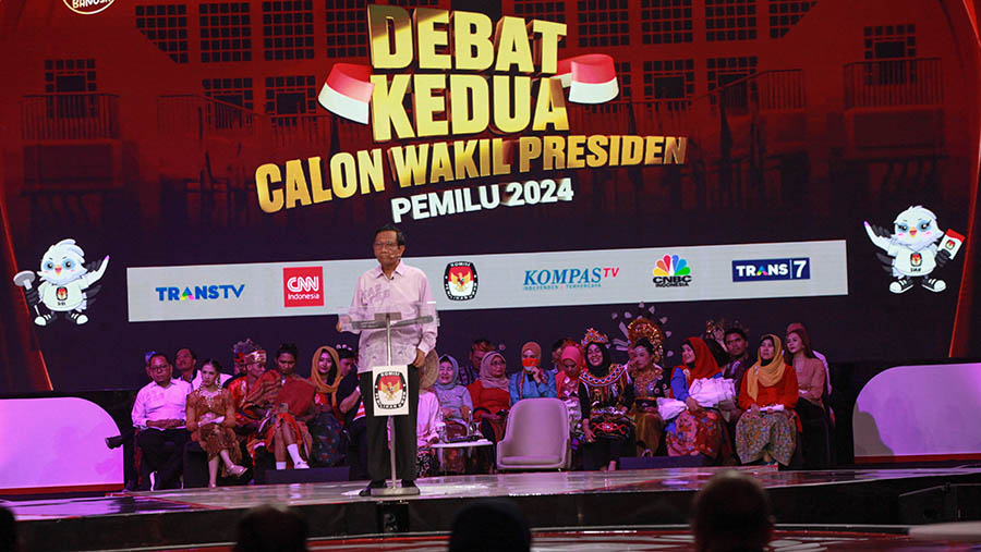 Cawapres Mahfud MD saat debat kedua Cawapres di JCC, Jumat (22/12/2023). (Bloomberg Technoz/Andrean Kristianto)