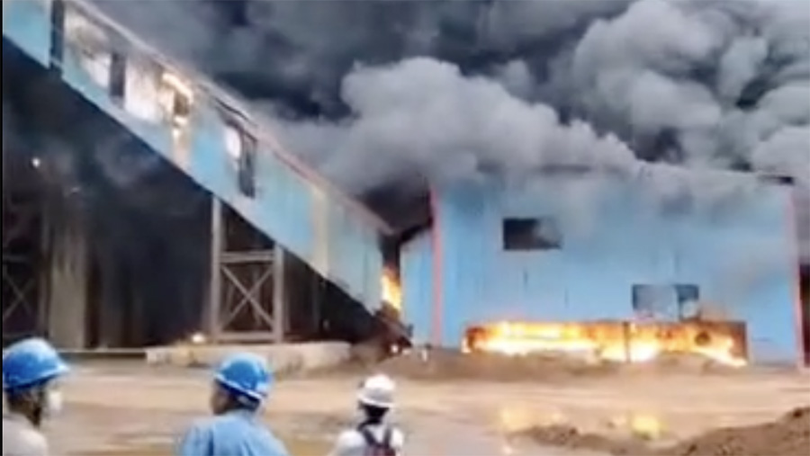 Insiden smelter meledak milik PT Gunbuster Nickel Industry atau PT GNI. (Tangkapan Layar video/ Ist)