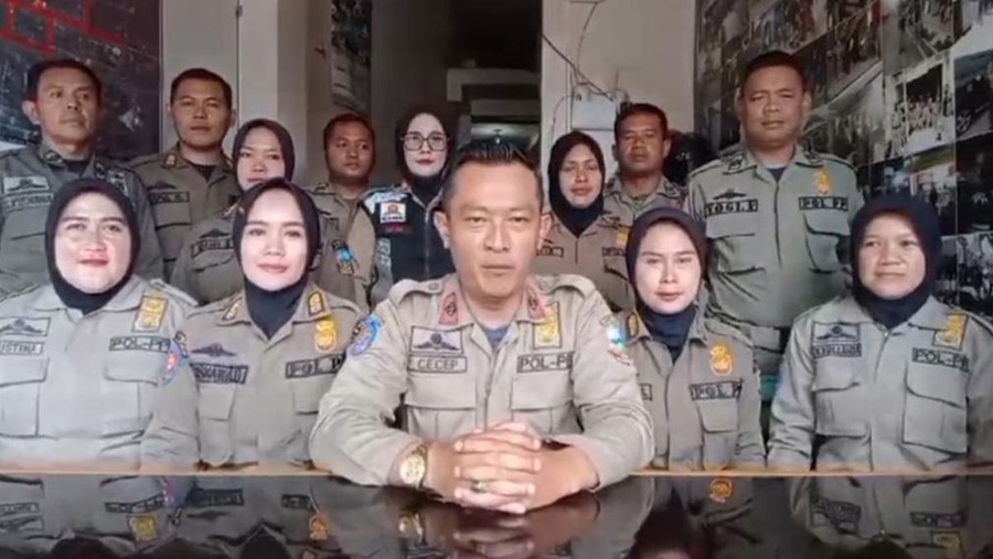 Video Anggota Satpol PP Garut Deklarasi Dukung Gibran. (Tangkapan Layar video viral)