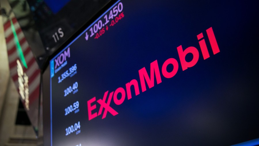Saham Exxon pada perdagangan hari terakhir 2023 di bursa AS./Bloomberg-Michael Nagle