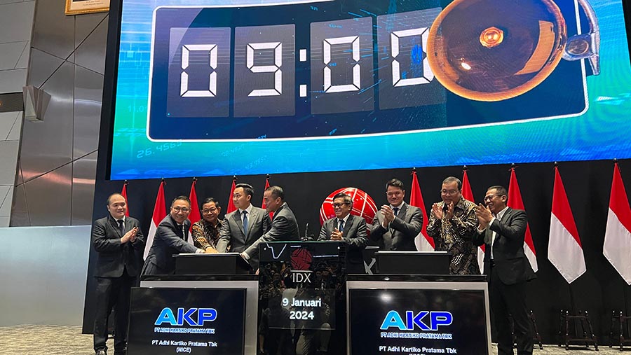 Pramono Anung hadiri pencatatan perdana saham (listing) AKP Nickel (NICE). (Bloomberg Technoz/Mis Fransiska Dewi,)