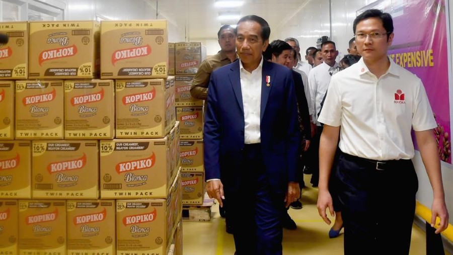 Presiden Jokowi mengunjungi Kopiko Philippines Corporation (KPC), di Carmona, Filipina (Setkab)