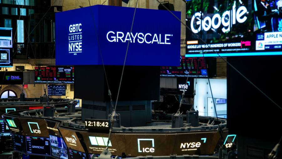 Grayscale Bitcoin Trust ETF (GBTC) di New York Stock Exchange (NYSE) Kamis, 11 Januari 2024, saat Bitcoin melonjak ke US$49.000. (Dok: Bloomberg)