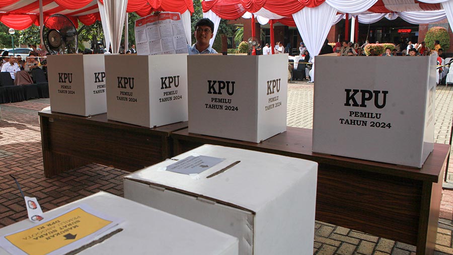 KPU Jakarta menggelasr simulasi pemungutan dan penghitungan suara pemilu 2024. (Bloomberg Technoz/Andrean Kristianto)