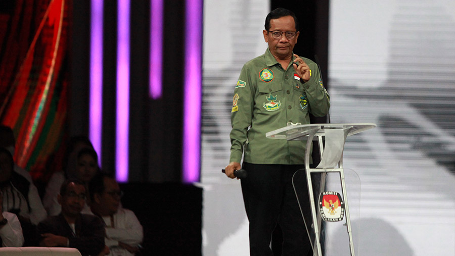 Cawapres nomor urut 3 Mahfud MD saat debat keempat cawapres di JCC, Jakarta, Minggu (21/1/2024). (Bloomberg Technioz/Andrean Kristianto)