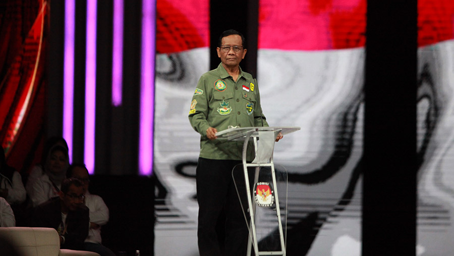 Cawapres nomor urut 3 Mahfud MD saat debat keempat cawapres di JCC, Jakarta, Minggu (21/1/2024). (Bloomberg Technioz/Andrean Kristianto)