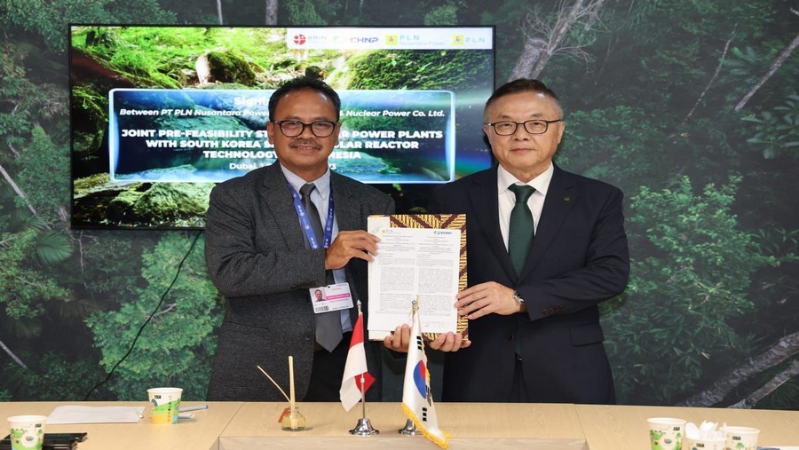 Direktur Utama PLN Nusantara Power Ruly Firmansyah (kiri) dan President & CEO Korean Hydro & Nuclear Power, Joo Hwang (kanan) (Dok: PLN)