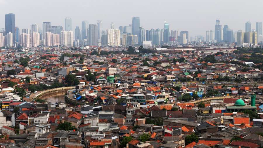 Ilustrasi ekonomi kota-kota besar di Indonesia. (Dok: Bloomberg)