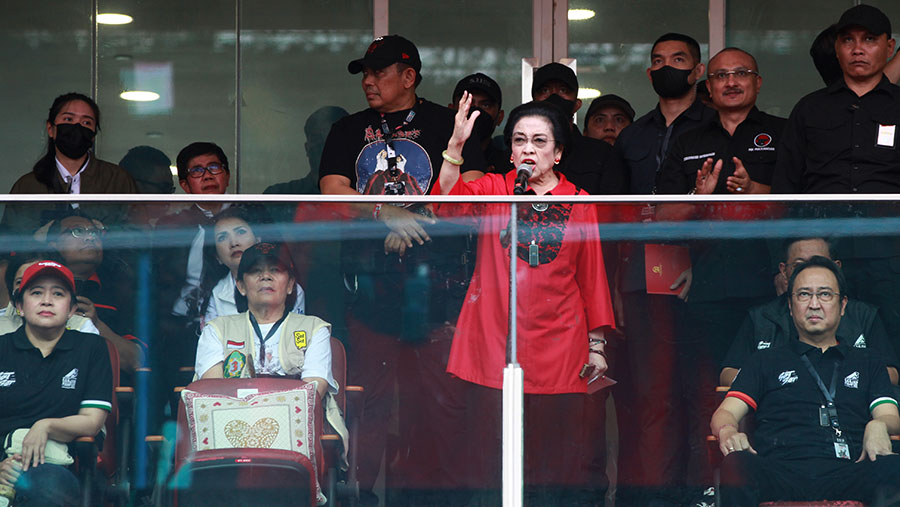 Ketum PDIP Megawati Soekarnoputri saat Konser Salam Metal di GBK, Jakarta, Sabtu (3/2/2024). (Bloomberg Technoz/Andrean Kristianto)