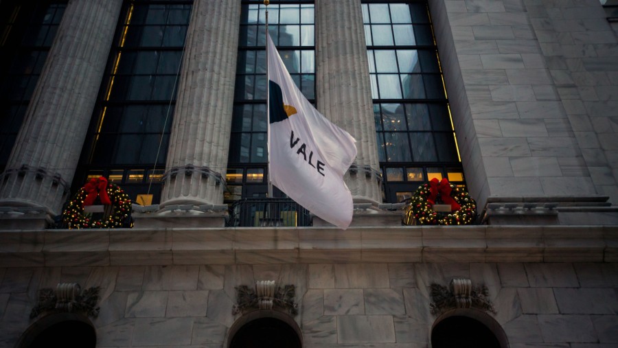 Bendera Vale di NYSE./Bloomberg-Michael Nagle