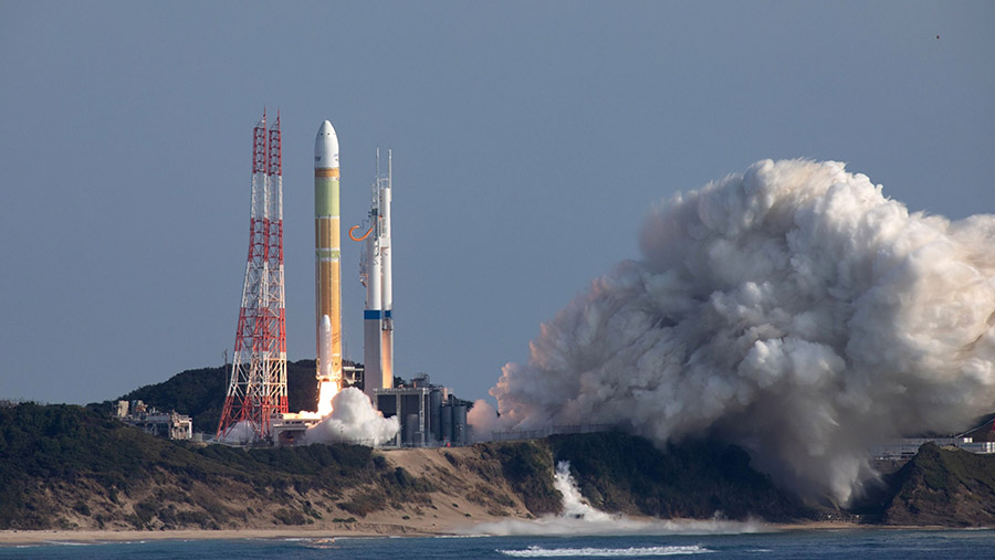 Badan antariksa Jepang (JAXA) akhirnya berhasil meluncurkan roket H3 pada Sabtu (17/2/2024). (Nicholas Takahashi/Bloomberg)