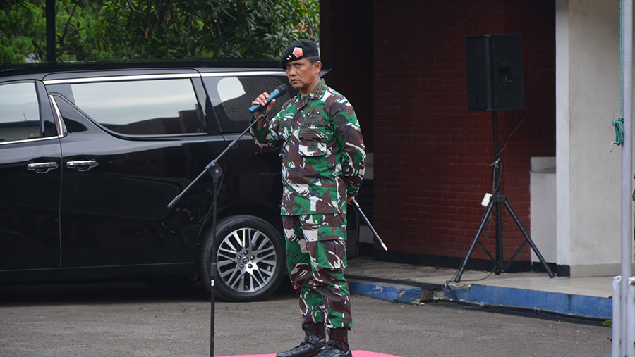 Komandan PMPP TNI Laksda TNI Retiono Kunto, S.E., M.A.P., CRMP., M.Tr. Opsla, memimpin langsung acara pelepasan tersebut. (Dok. TNI)