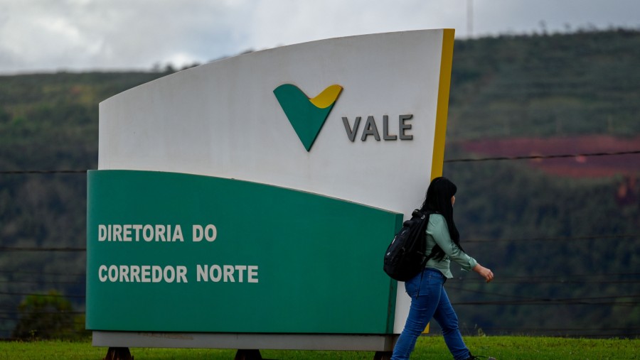 Logo Vale SA di kantor pusat Brasil./dok. Bloomberg
