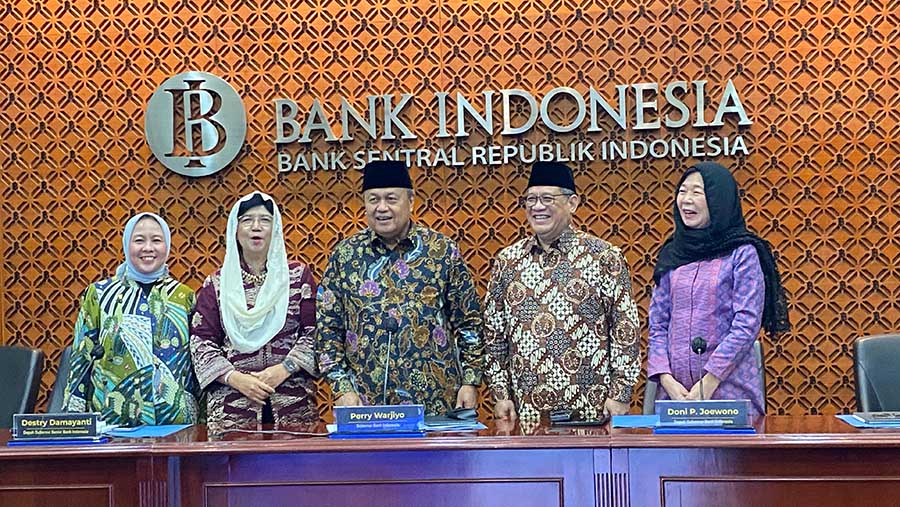 Gubernur Bank Indonesia, Perry Warjiyo saat Pengumuman Hasil Rapat Dewan Gubernur (RDG) Bulanan Bulan Maret 2024. (Bloomberg Technoz/Azura Yumna)