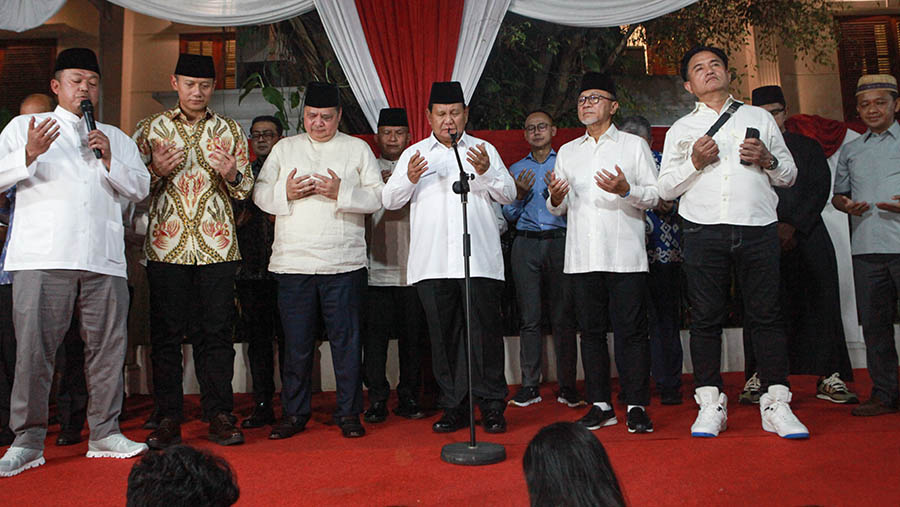 Prabowo minta rakyat untuk bersatu, bekerja sama, rukun untuk membawa Indonesia menuju kemakmuran dan keadilan (Bloomberg Technoz/ Andrean Kristianto)
