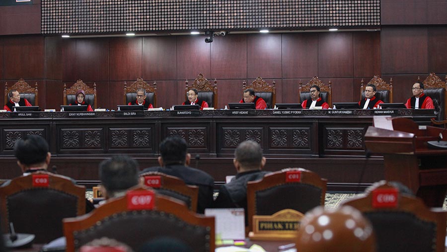 Hakim konstitusi untuk menangani PHPU Presiden Tahun 2024 berjumlah 8 (delapan) hakim. (Bloomberg Technoz/Andrean Kristianto)