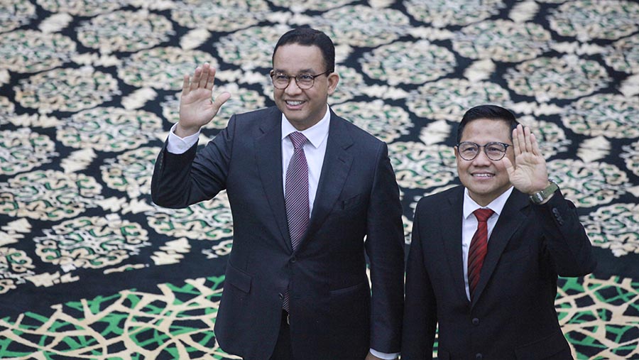 Anies Baswedan & Muhaimin Iskandar usai sidang perdana perselisihan hasil Pilpres 2024 di MK, Kamis (27/3/2024) (Bloomberg Technoz/Andrean Kristianto)