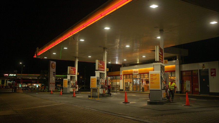 SPBU Shell Plc ditutup karena kekurangan bahan bakar di Rosario, provinsi Santa Fe, Argentina./Bloomberg-Sebastian Lopez