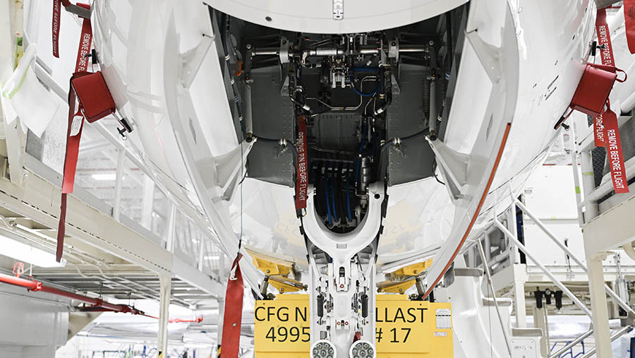 Model-model seperti Bombardier Global 7500 sebagian diproduksi di pabrik ini. (Graham Hughes/Bloomberg)