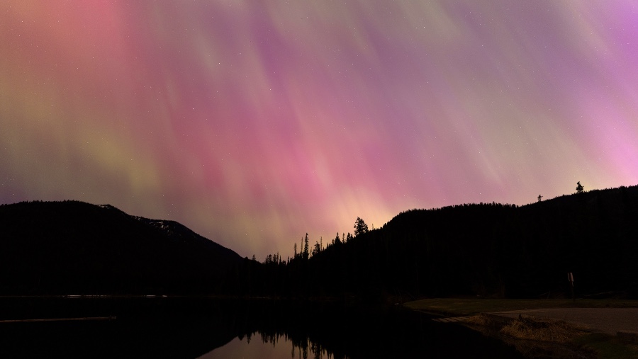 Fenomena Aurora borealis. (Sumber: Bloomberg)