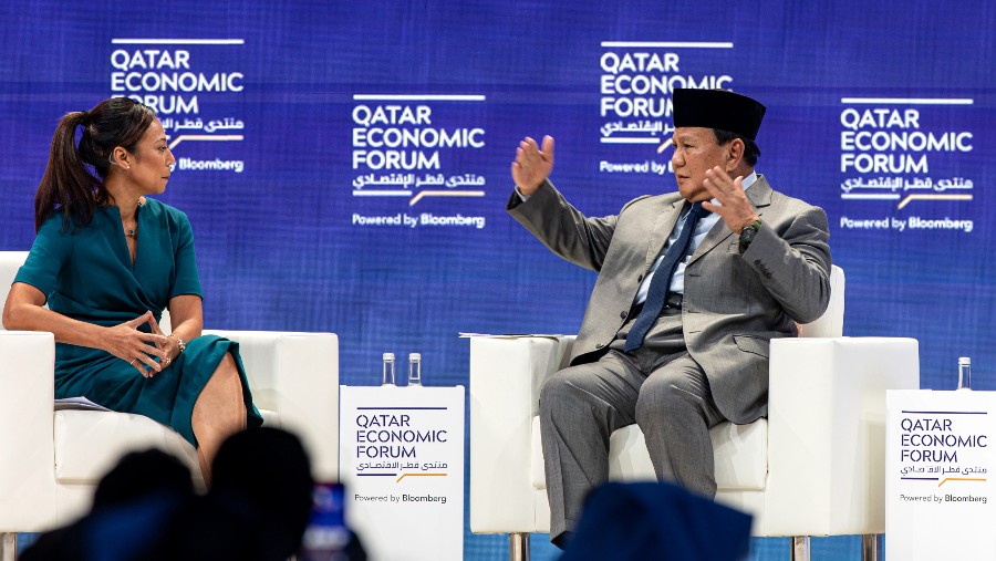 Prabowo Subianto dalam wawancara bersama Bloomberg TV di gelar Qatar Economic Forum (Christopher Pike/Bloomberg)