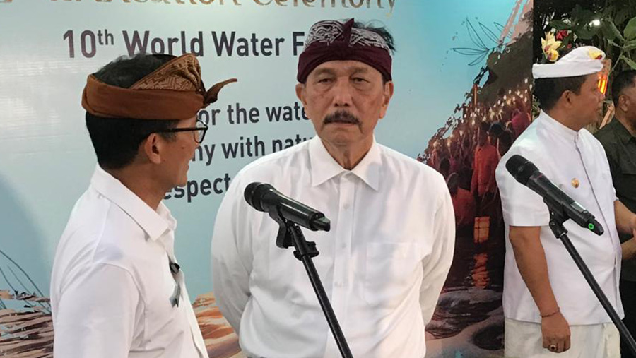 Menparekraf, Sandiaga Uno & Menko Marves, Luhut Binsar Pandjaitan dalam rangkaian acara World Water Forum di bali. (Bloomberg Technoz/Raden Nurhadi)