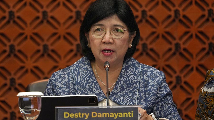 Deputi Gubernur Senior Bank Indonesia, Destry Damayanti saat konferensi pers RDG Bulan Mei 2024 di Jakarta, Rabu (22/5/2024). (Dimas Ardian/Bloomberg)