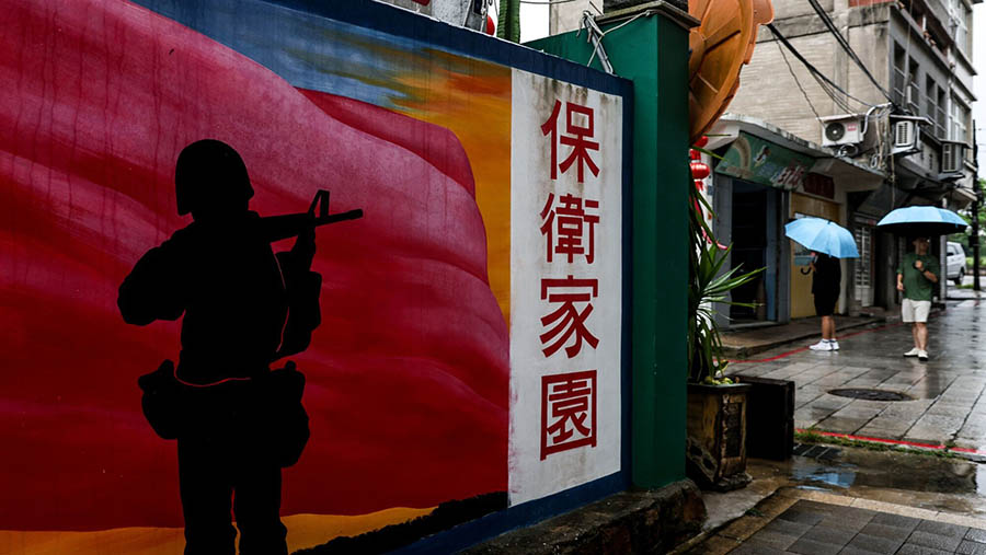 Saat ini China mengadakan latihan militer paling besar dalam setahun di sekitar Taiwan. (I-Hwa Cheng/Bloomberg)