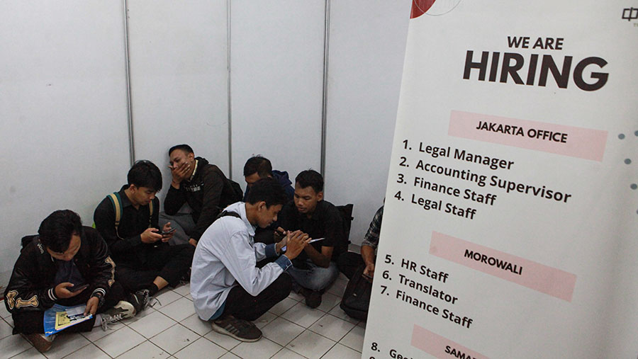 Data dari BPS terdapat 9,9 juta anak muda usia 15-24 tahun di Indonesia yang tidak bekerja (Bloomberg Technoz/Andrean Kristianto)