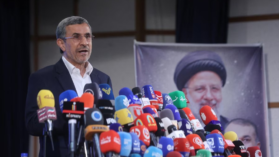 Mantan Presiden Iran yang berhaluan garis keras, Mahmoud Ahmadinejad. (Reuters)