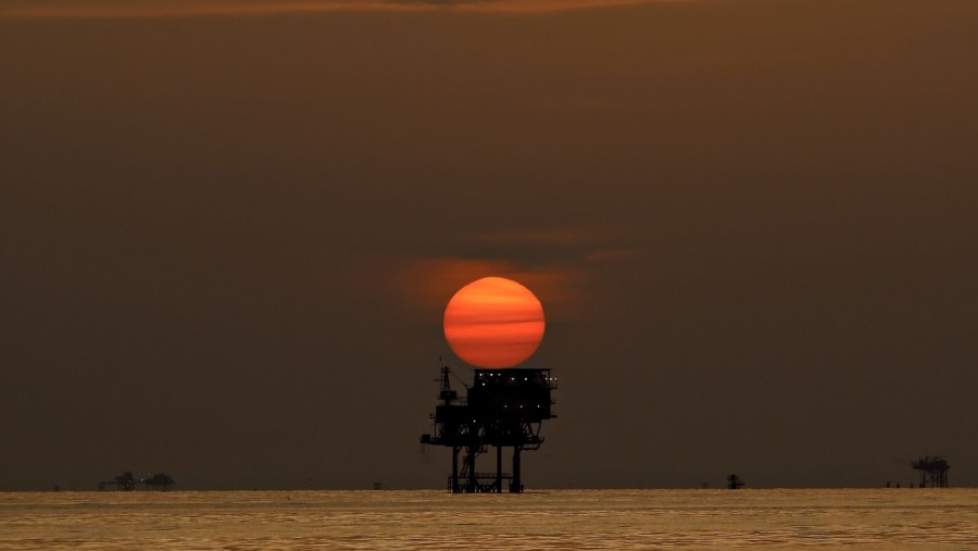 Anjungan minyak lepas pantai./dok. Bloomberg