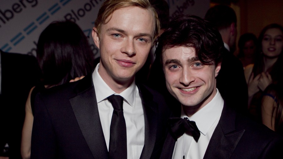 Aktor Dane DeHaan (ki) dan Daniel Radcliffe (ka)./Bloomberg-Andrew Harrer