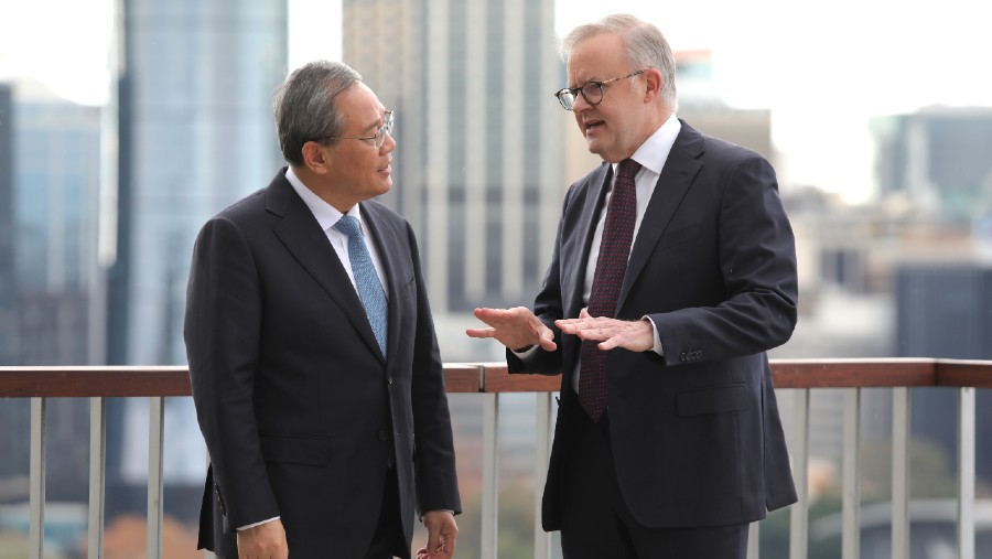 PM China Li Qiang dan PM Australia Anthony Albanese (Dok: Bloomberg)