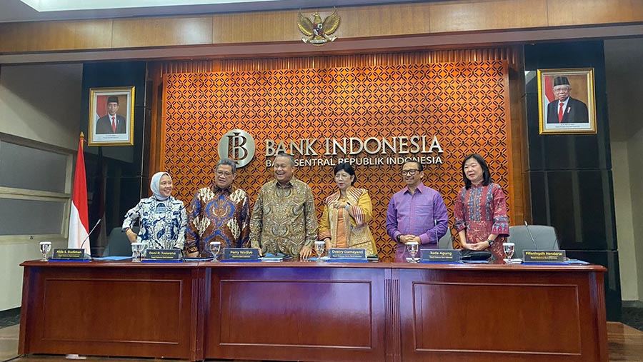 Bank Indonesia Mengumumkan Hasil Rapat Dewan Gubernur (RDG) Bulanan Bulan Juni 2024.  (Bloomberg Technoz/Azura Yumna)