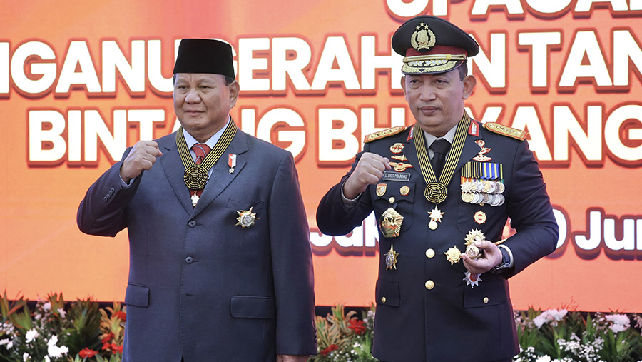 Prabowo Terima Penganugerahan Tanda Kehormatan Bintang Bhayangkara Utama dari Kapolri (Dok.)